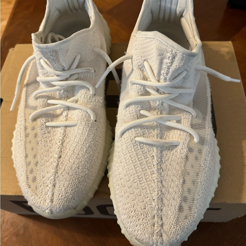 Adidas Yeezy Boost V2 Bone